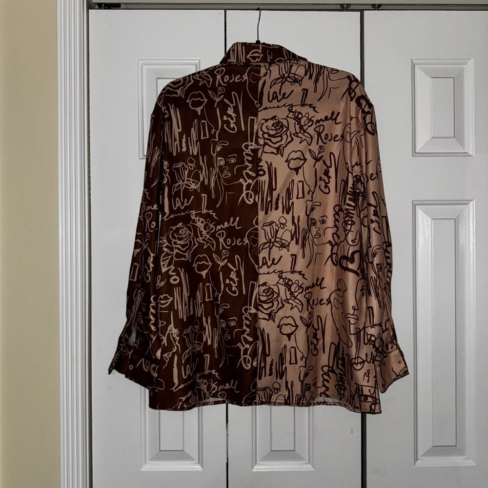 SHEIN SXY Floral & Letter Graphic Two Tone Blouse - Picture 6 of 6